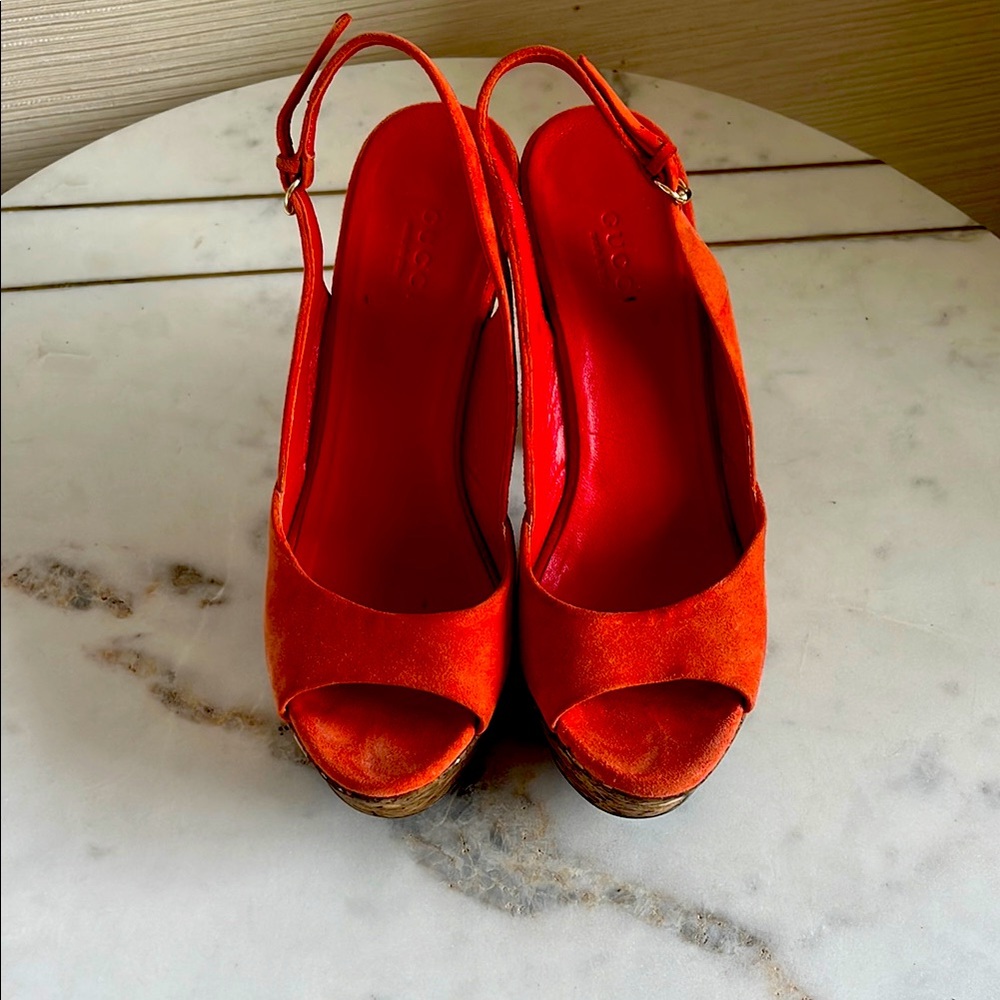 Gucci platform suede - Elegant Peach/red Peep-Toe Slingback Heels 6 1/2